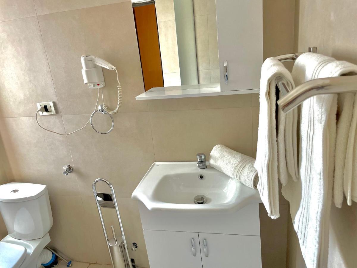 Algo Hotel Тирана Экстерьер фото