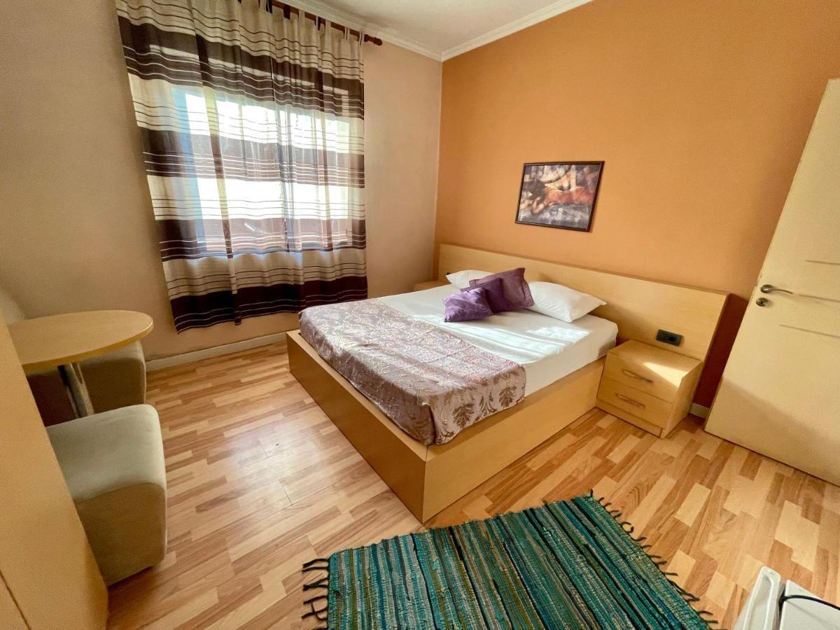 Algo Hotel Тирана Экстерьер фото